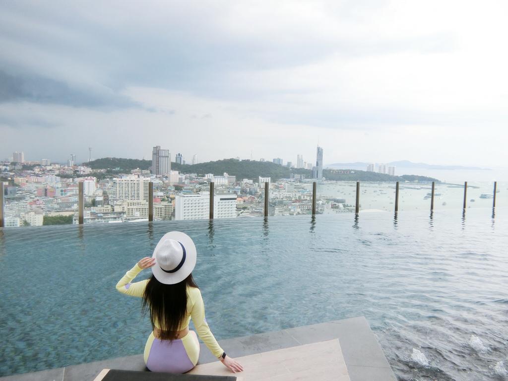 Llx Apartments At The Base Condo Pattaya Eksteriør billede