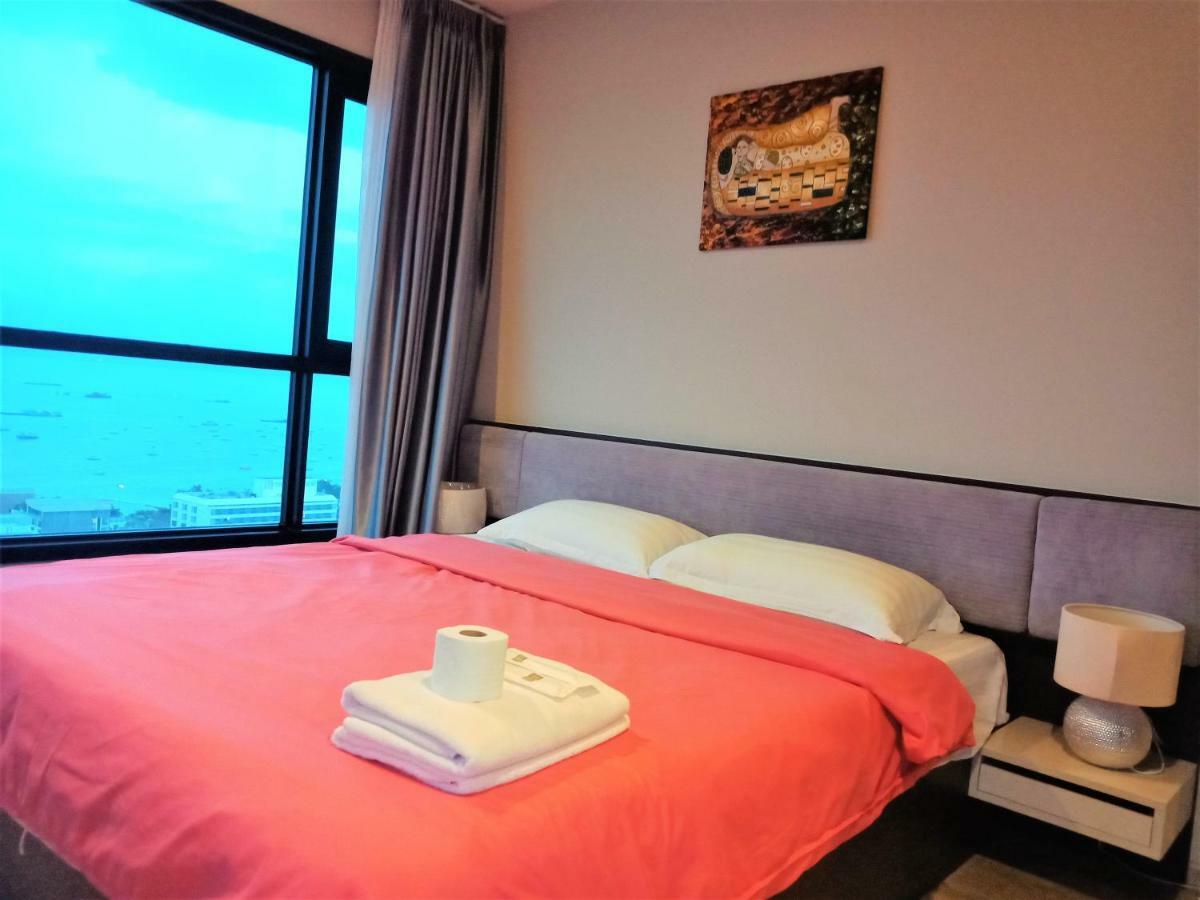 Llx Apartments At The Base Condo Pattaya Eksteriør billede